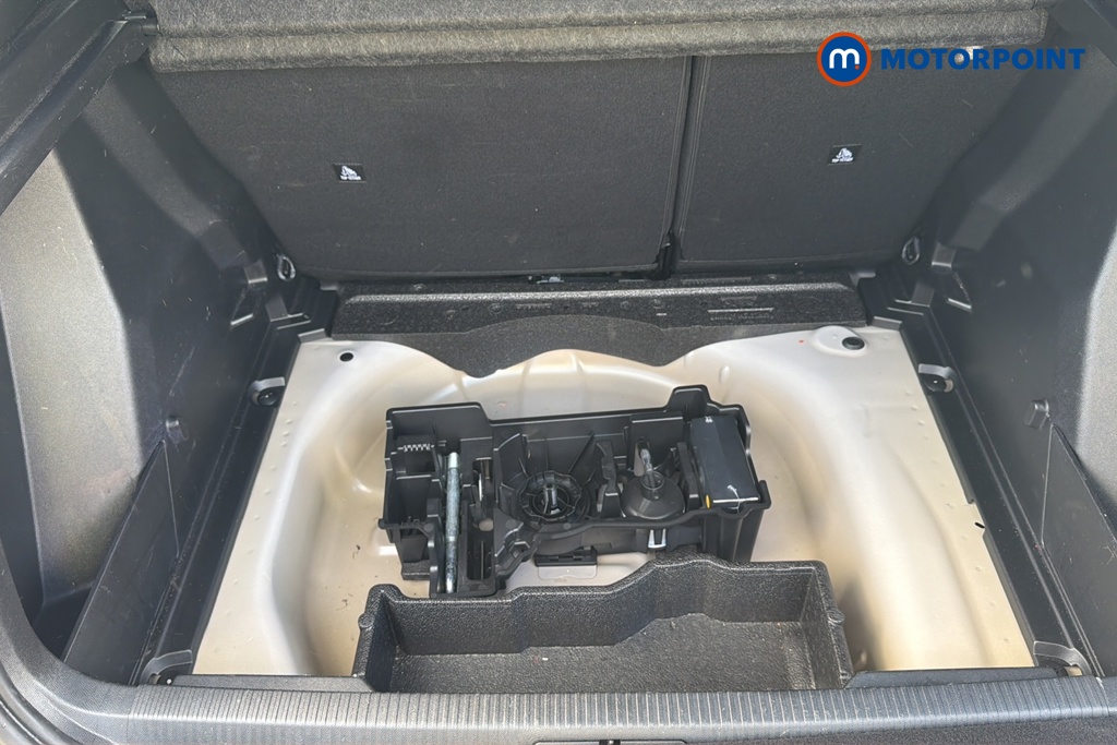 Peugeot 2008 Allure Manual Petrol SUV - Stock Number (1634510) - 33rd supplementary image