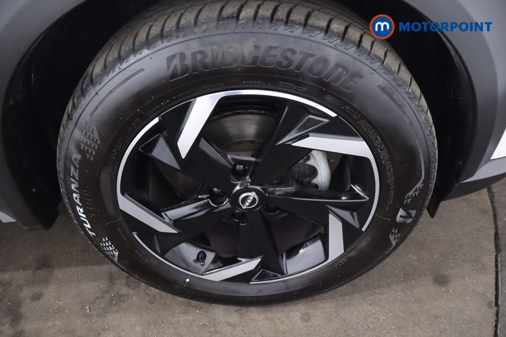 Nissan Juke N-Connecta Automatic Petrol SUV - Stock Number (1634571) - 10th supplementary image