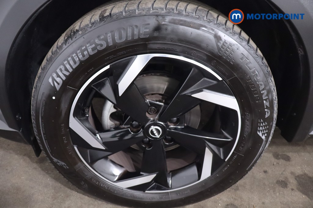 Nissan Juke N-Connecta Automatic Petrol SUV - Stock Number (1634571) - 11th supplementary image