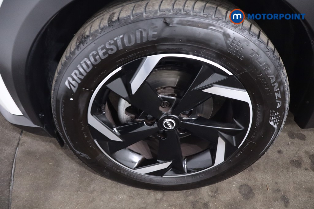 Nissan Juke N-Connecta Automatic Petrol SUV - Stock Number (1634571) - 12th supplementary image