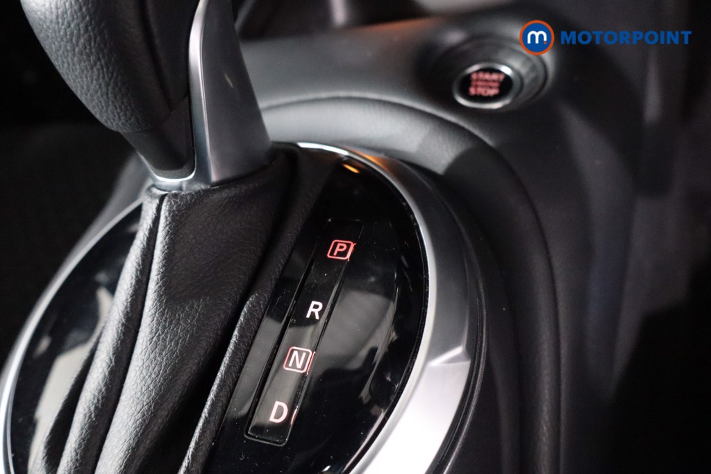 Nissan Juke N-Connecta Automatic Petrol SUV - Stock Number (1634571) - 22nd supplementary image