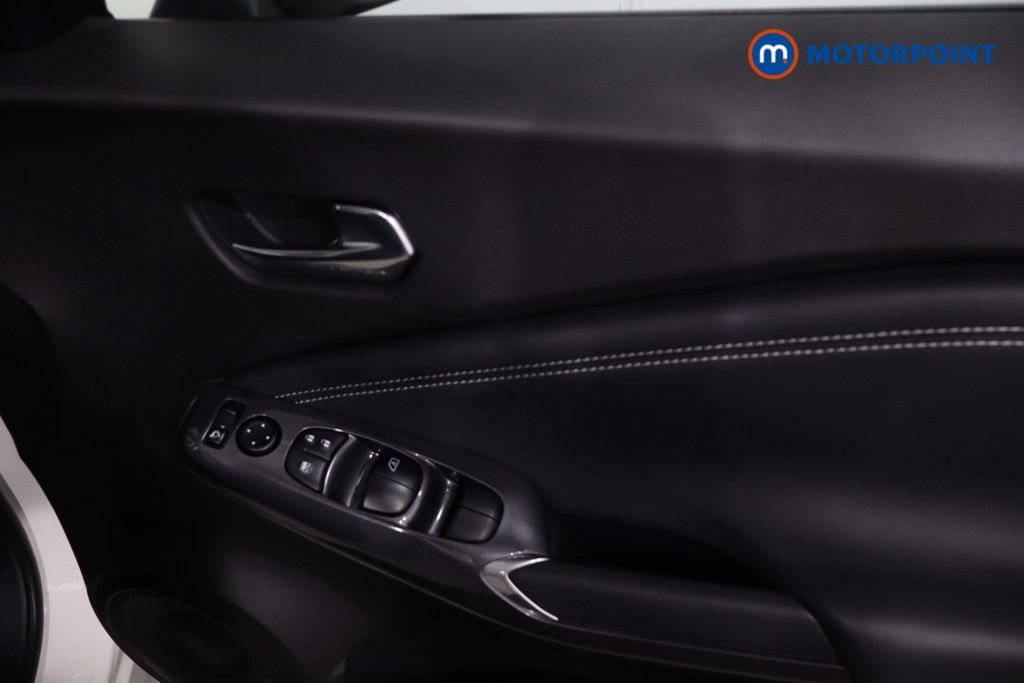 Nissan Juke N-Connecta Automatic Petrol SUV - Stock Number (1634571) - 25th supplementary image