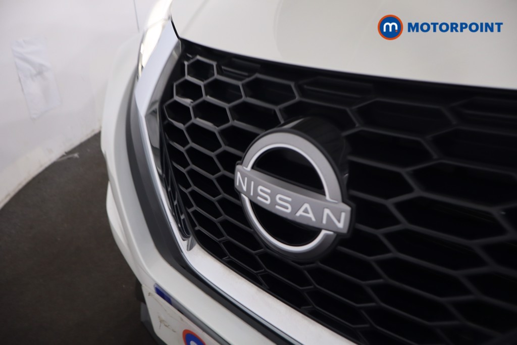 Nissan Juke N-Connecta Automatic Petrol SUV - Stock Number (1634571) - 29th supplementary image