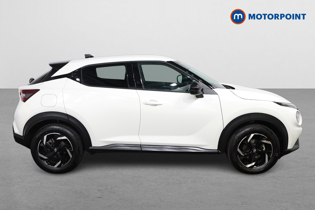 Nissan Juke N-Connecta Automatic Petrol SUV - Stock Number (1634571) - Drivers side