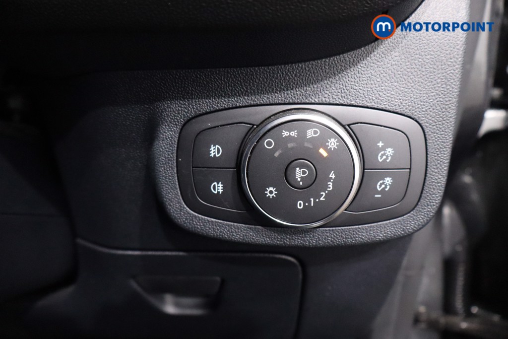 Ford Fiesta Titanium Manual Petrol Hatchback - Stock Number (1634610) - 17th supplementary image