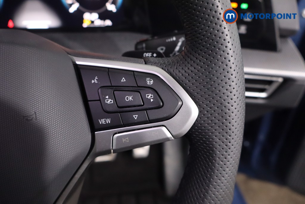 Volkswagen Golf R-Line Automatic Diesel Hatchback - Stock Number (1635151) - 8th supplementary image