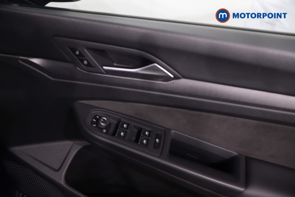 Volkswagen Golf R-Line Automatic Diesel Hatchback - Stock Number (1635151) - 26th supplementary image