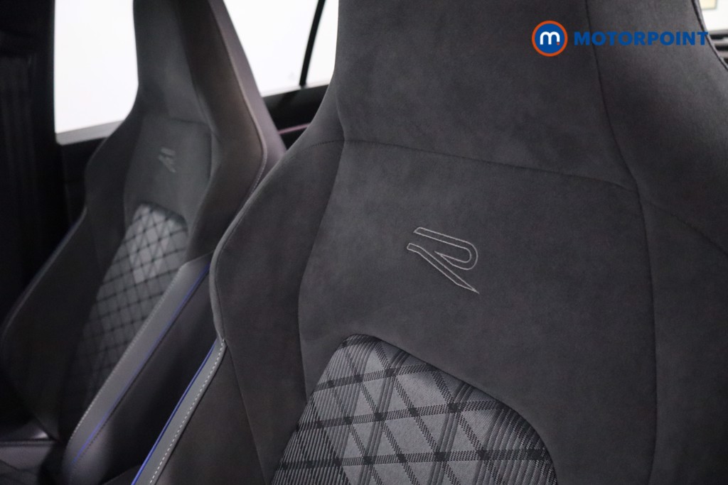 Volkswagen Golf R-Line Automatic Diesel Hatchback - Stock Number (1635151) - 27th supplementary image