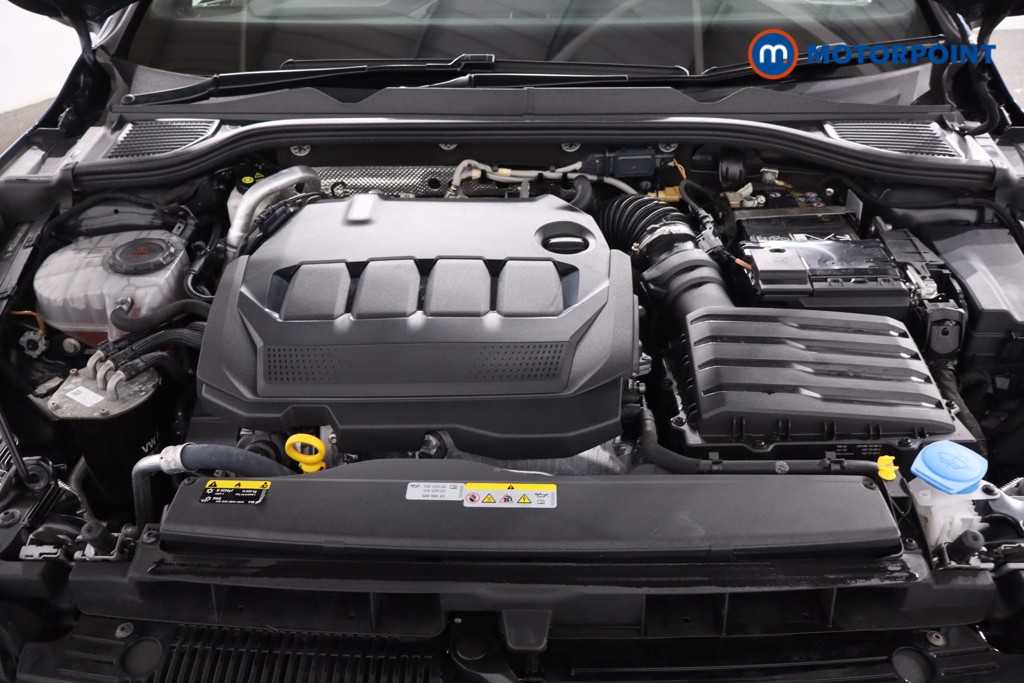 Volkswagen Golf R-Line Automatic Diesel Hatchback - Stock Number (1635151) - 37th supplementary image