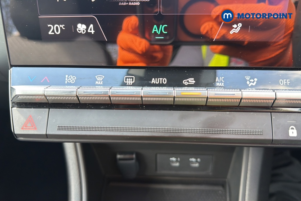 Renault Captur Techno Automatic Petrol-Electric Hybrid SUV - Stock Number (1635163) - 12th supplementary image