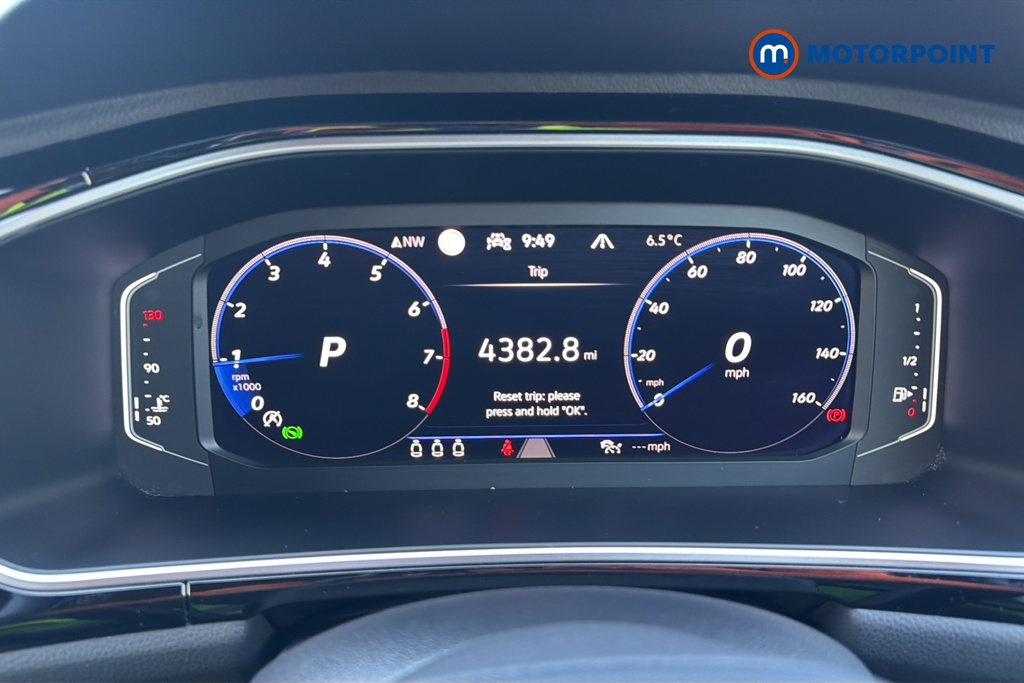 Volkswagen T-Roc R-Line Automatic Petrol SUV - Stock Number (1635575) - 7th supplementary image