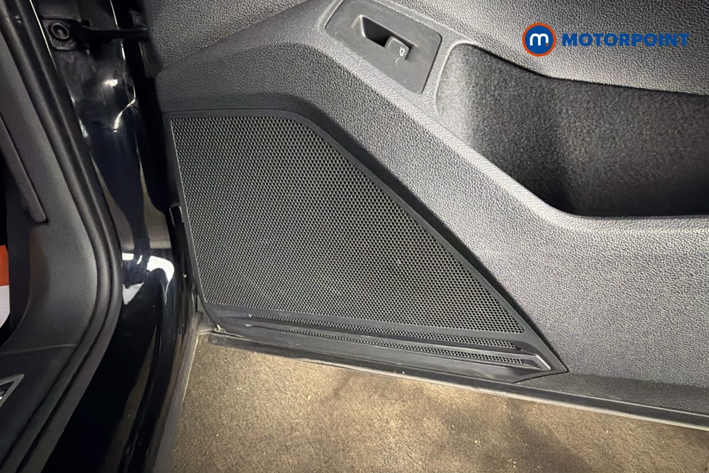 Volkswagen Tiguan R-Line Automatic Diesel SUV - Stock Number (1616024) - 21st supplementary image