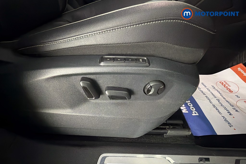 Volkswagen Tiguan R-Line Automatic Diesel SUV - Stock Number (1616024) - 25th supplementary image