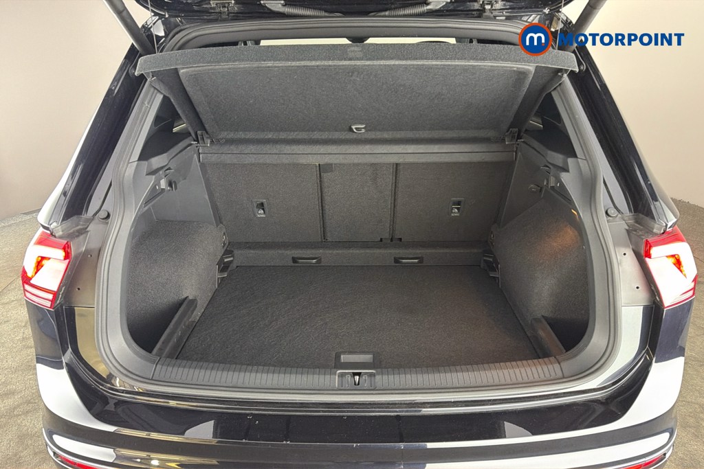 Volkswagen Tiguan R-Line Automatic Diesel SUV - Stock Number (1616024) - 33rd supplementary image
