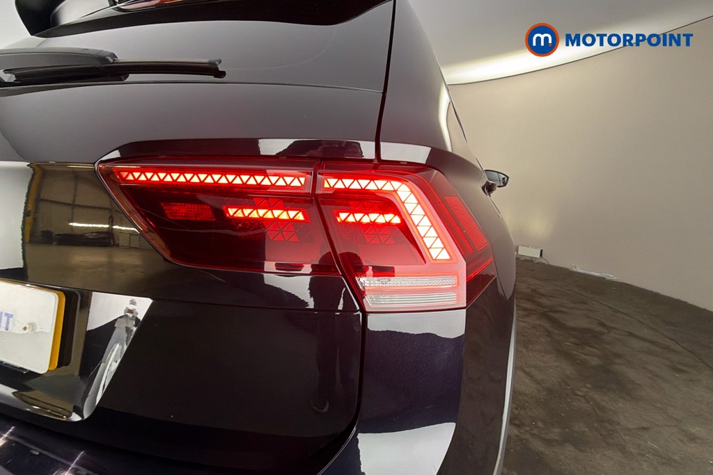 Volkswagen Tiguan R-Line Automatic Diesel SUV - Stock Number (1616024) - 38th supplementary image
