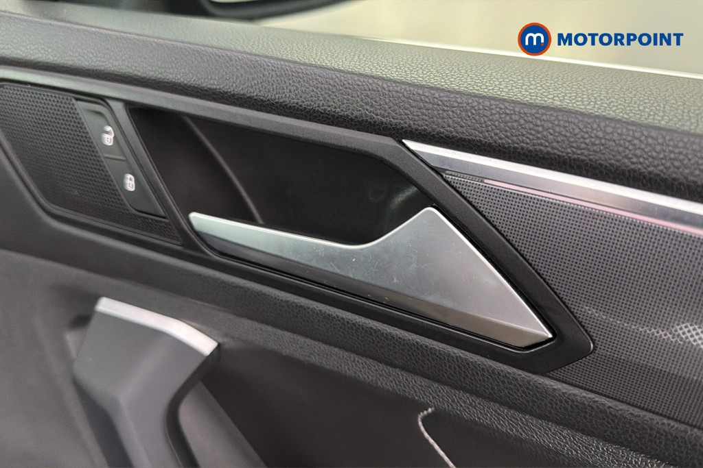 Volkswagen Tiguan R-Line Automatic Diesel SUV - Stock Number (1616024) - 42nd supplementary image