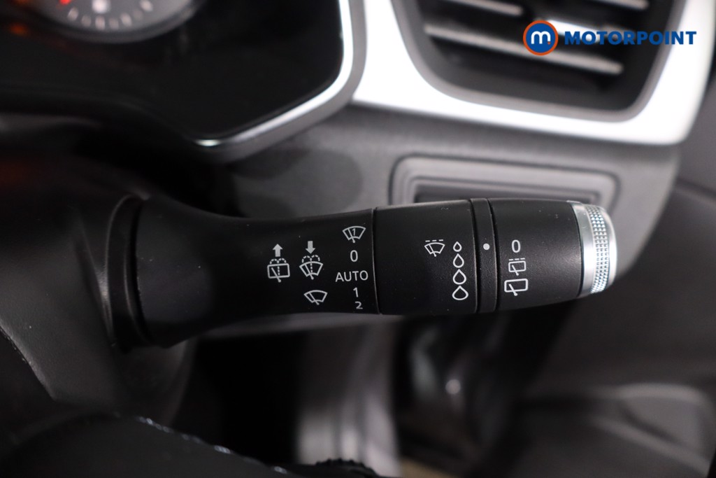Renault Captur Iconic Manual Petrol SUV - Stock Number (1620862) - 15th supplementary image