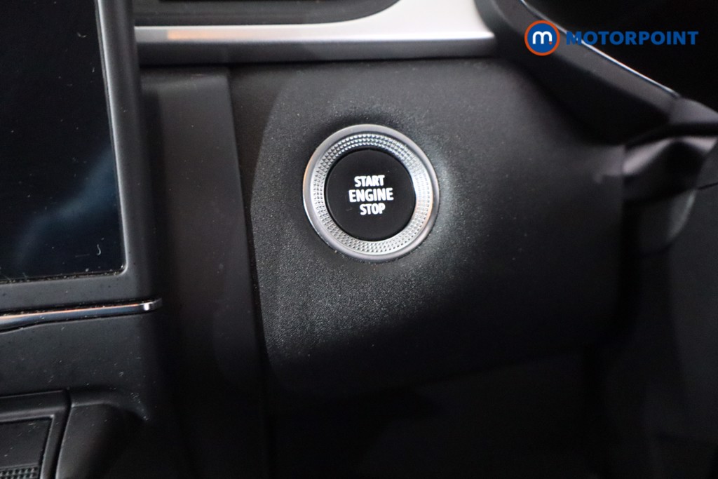 Renault Captur Iconic Manual Petrol SUV - Stock Number (1620862) - 18th supplementary image