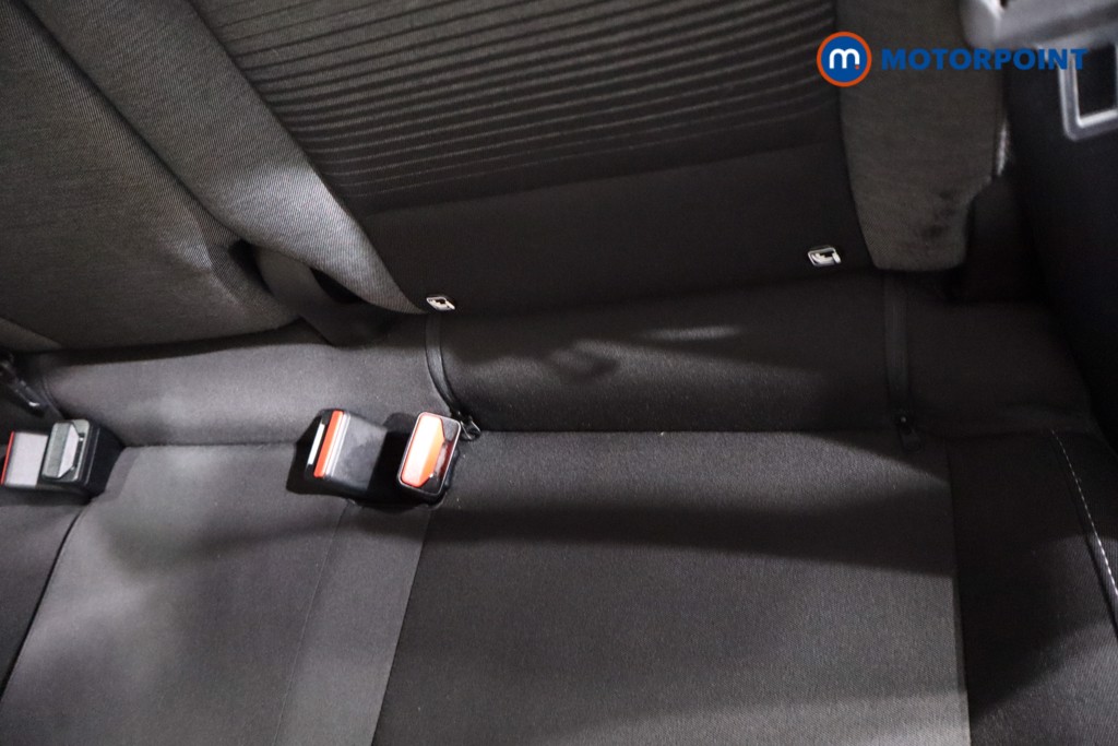 Renault Captur Iconic Manual Petrol SUV - Stock Number (1620862) - 26th supplementary image