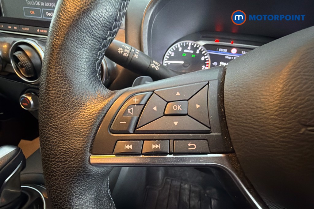 Nissan Juke Tekna Automatic Petrol SUV - Stock Number (1621507) - 3rd supplementary image