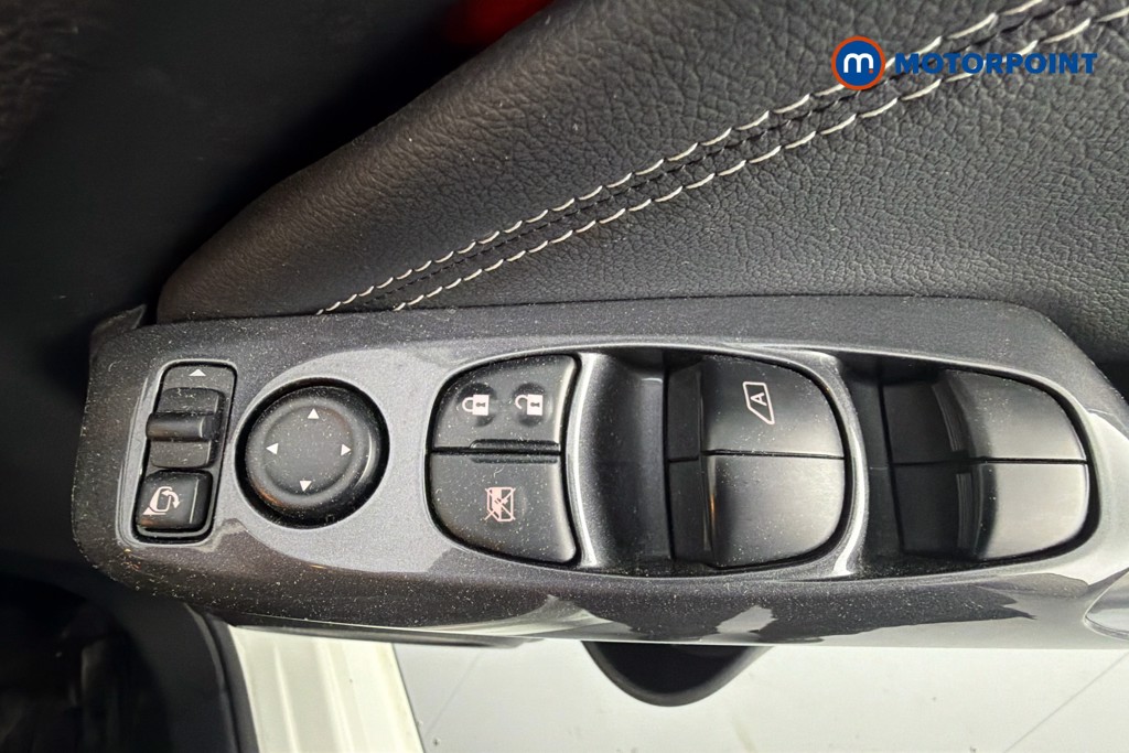 Nissan Juke Tekna Automatic Petrol SUV - Stock Number (1621507) - 20th supplementary image