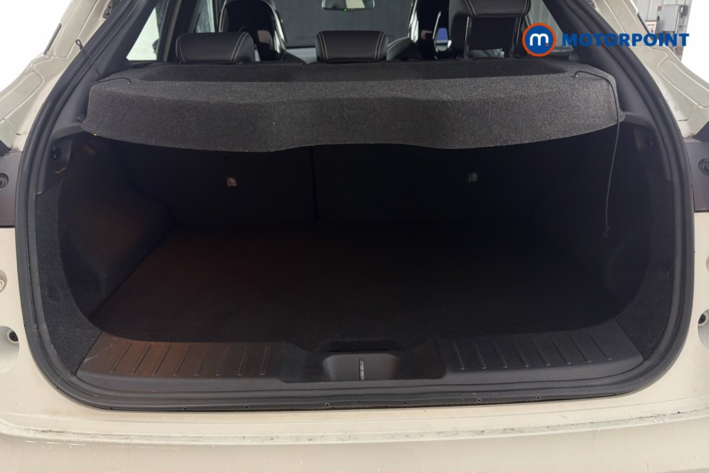 Nissan Juke Tekna Automatic Petrol SUV - Stock Number (1621507) - 33rd supplementary image