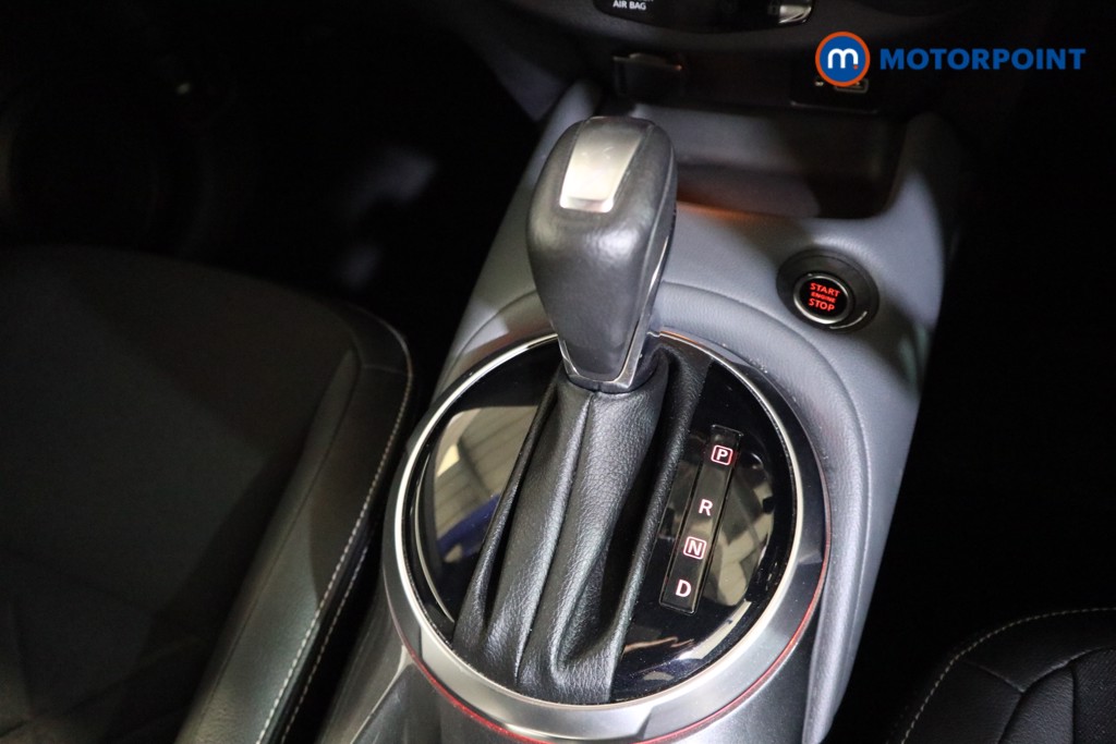 Nissan Juke Tekna Automatic Petrol SUV - Stock Number (1622070) - 9th supplementary image