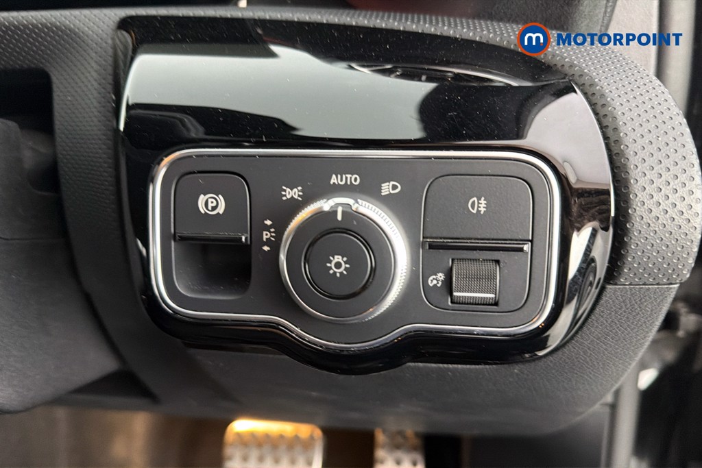 Mercedes-Benz A Class Amg Line Automatic Petrol Saloon - Stock Number (1624465) - 18th supplementary image