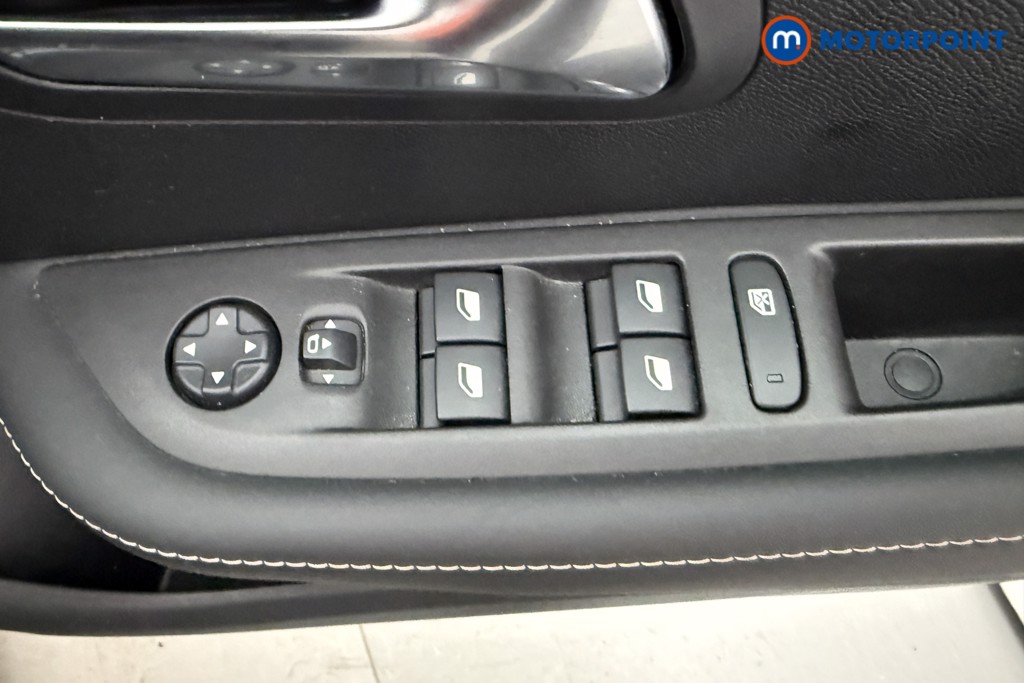 Peugeot 208 Allure Manual Petrol Hatchback - Stock Number (1624800) - 14th supplementary image