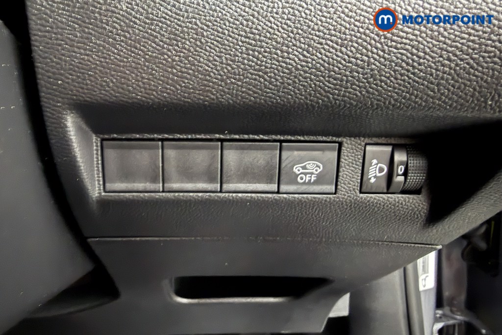 Peugeot 2008 Allure Manual Petrol SUV - Stock Number (1624941) - 5th supplementary image