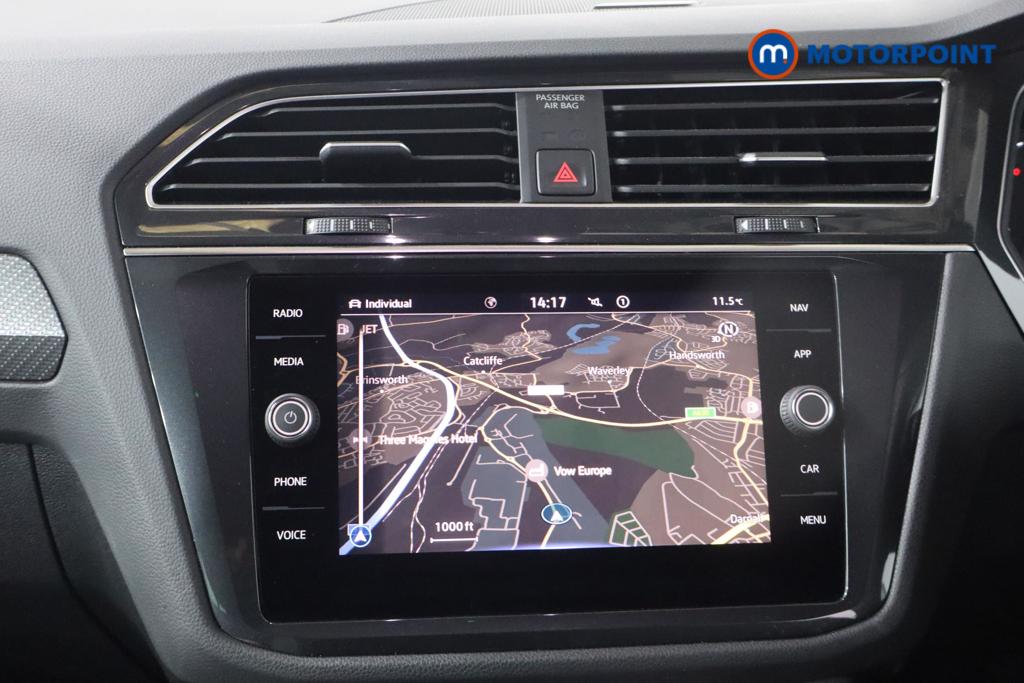 Volkswagen Tiguan R-Line Automatic Petrol SUV - Stock Number (1626460) - 2nd supplementary image