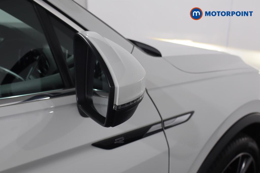 Volkswagen Tiguan R-Line Automatic Petrol SUV - Stock Number (1626460) - 16th supplementary image