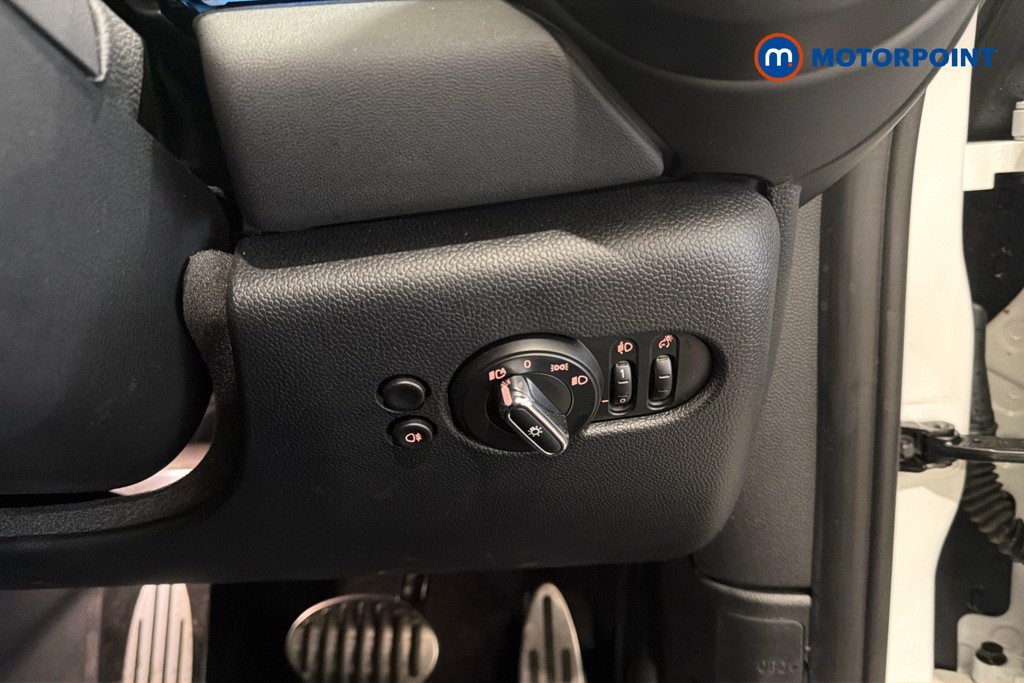 Mini Hatchback Cooper Sport Automatic Petrol Hatchback - Stock Number (1627532) - 18th supplementary image