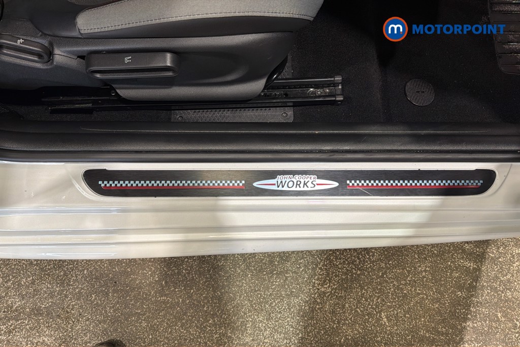 Mini Hatchback Cooper Sport Automatic Petrol Hatchback - Stock Number (1627532) - 27th supplementary image