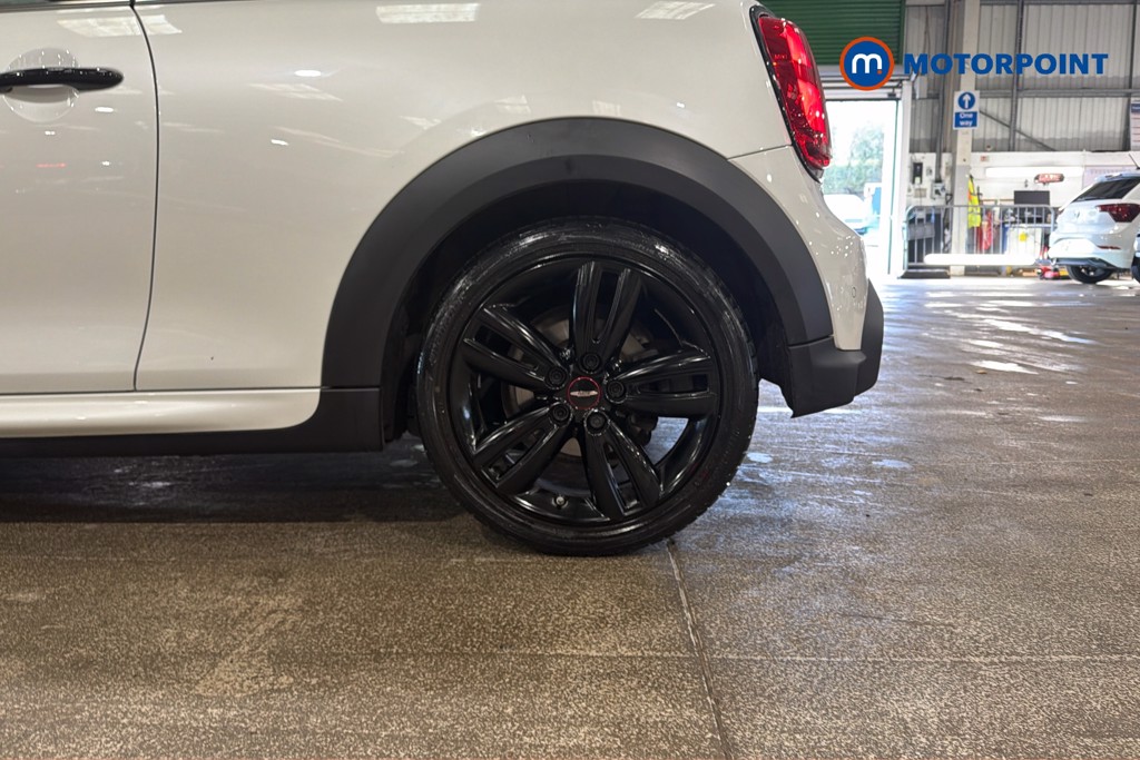 Mini Hatchback Cooper Sport Automatic Petrol Hatchback - Stock Number (1627532) - 48th supplementary image