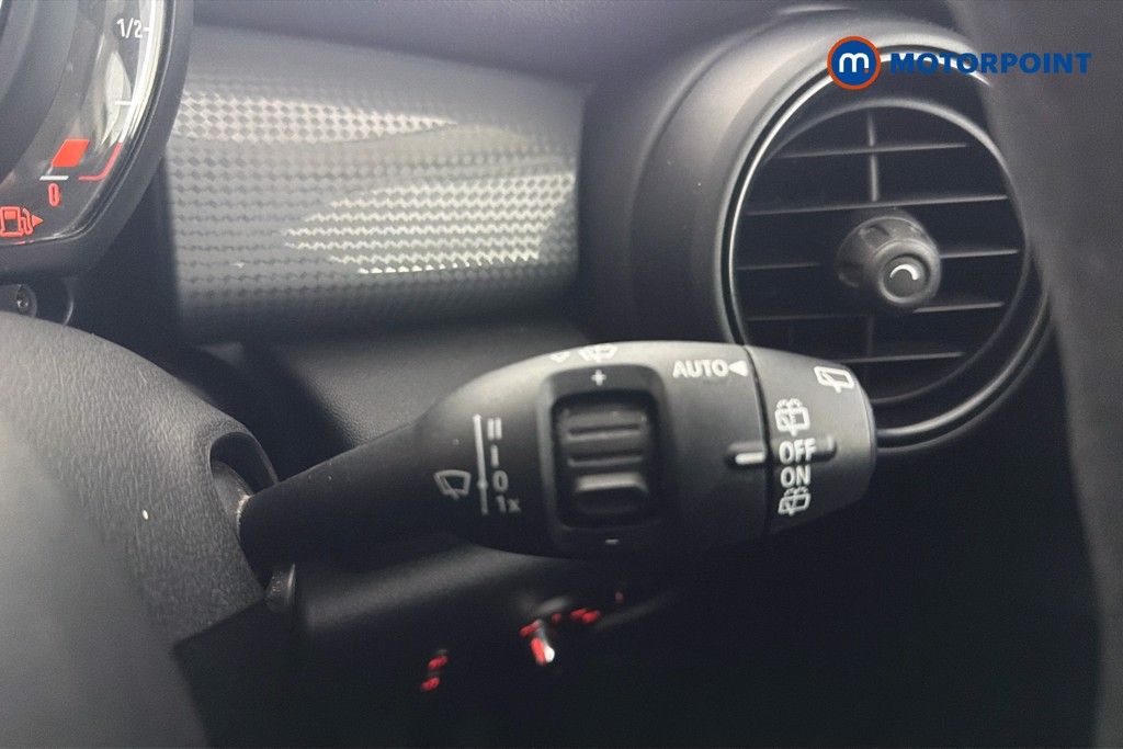 Mini Hatchback Cooper Classic Manual Petrol Hatchback - Stock Number (1627557) - 7th supplementary image