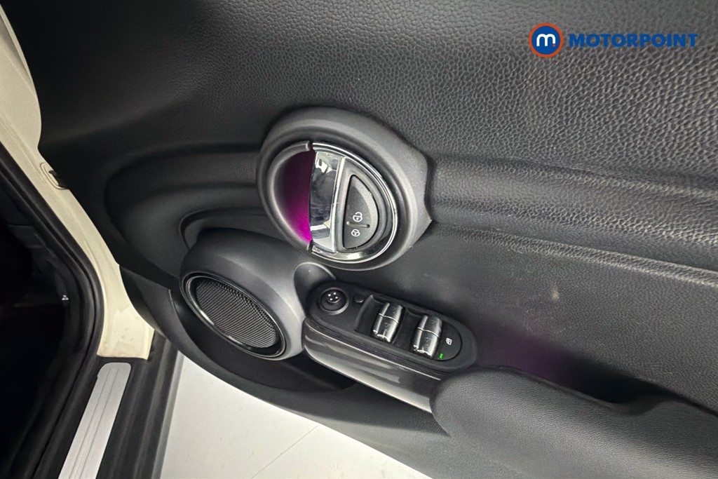 Mini Hatchback Cooper Classic Manual Petrol Hatchback - Stock Number (1627557) - 19th supplementary image