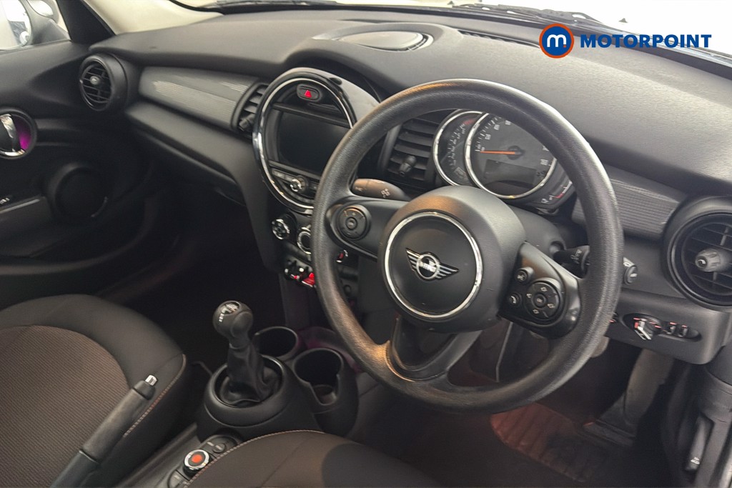 Mini Hatchback Cooper Classic Manual Petrol Hatchback - Stock Number (1627557) - 1st supplementary image