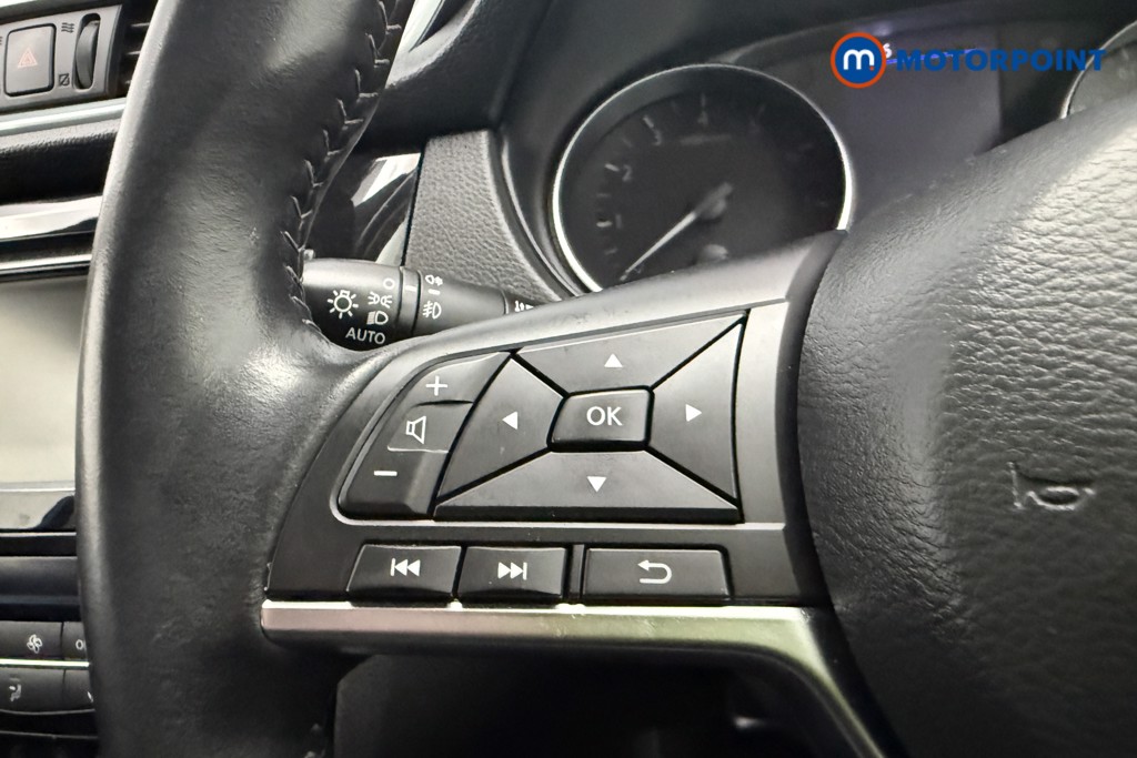 Nissan Qashqai Acenta Premium Automatic Petrol SUV - Stock Number (1628077) - 14th supplementary image