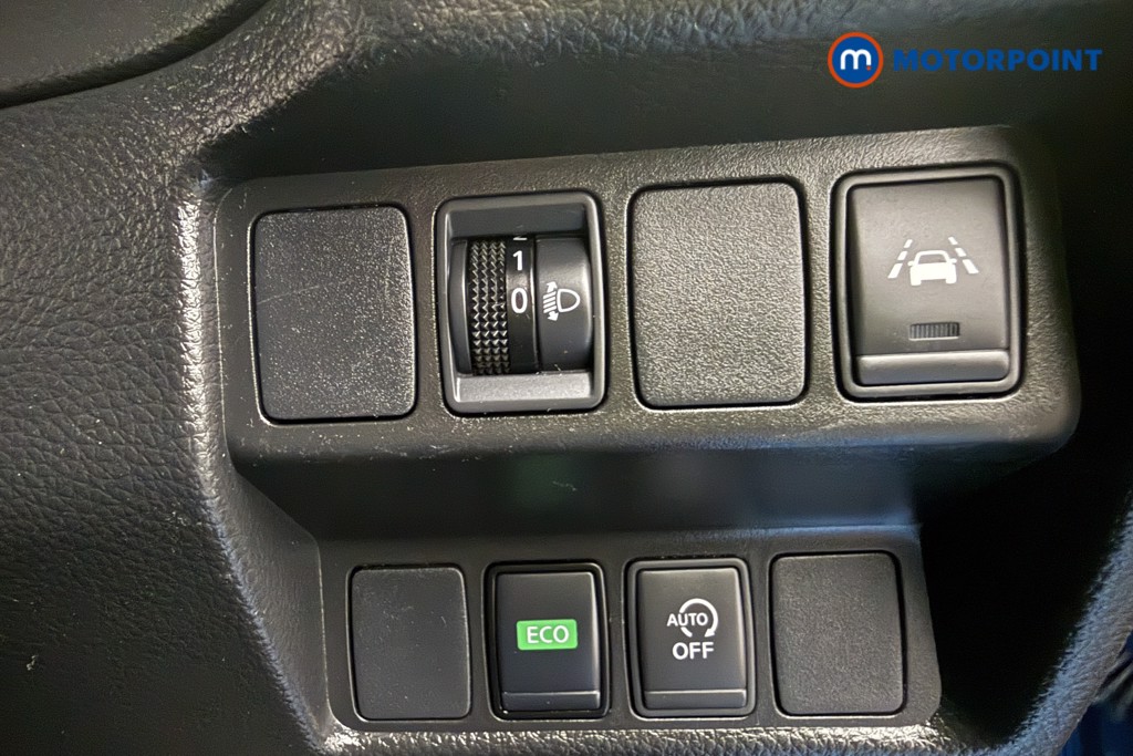 Nissan Qashqai Acenta Premium Automatic Petrol SUV - Stock Number (1628077) - 17th supplementary image