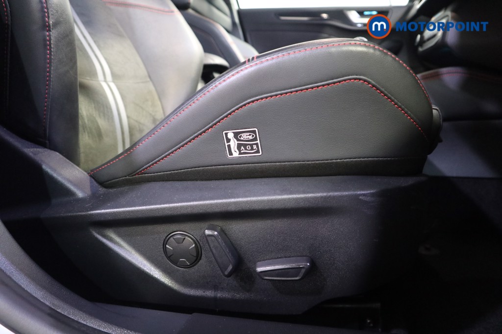 Ford Focus ST Manual Petrol Hatchback - Stock Number (1628160) - 16th supplementary image