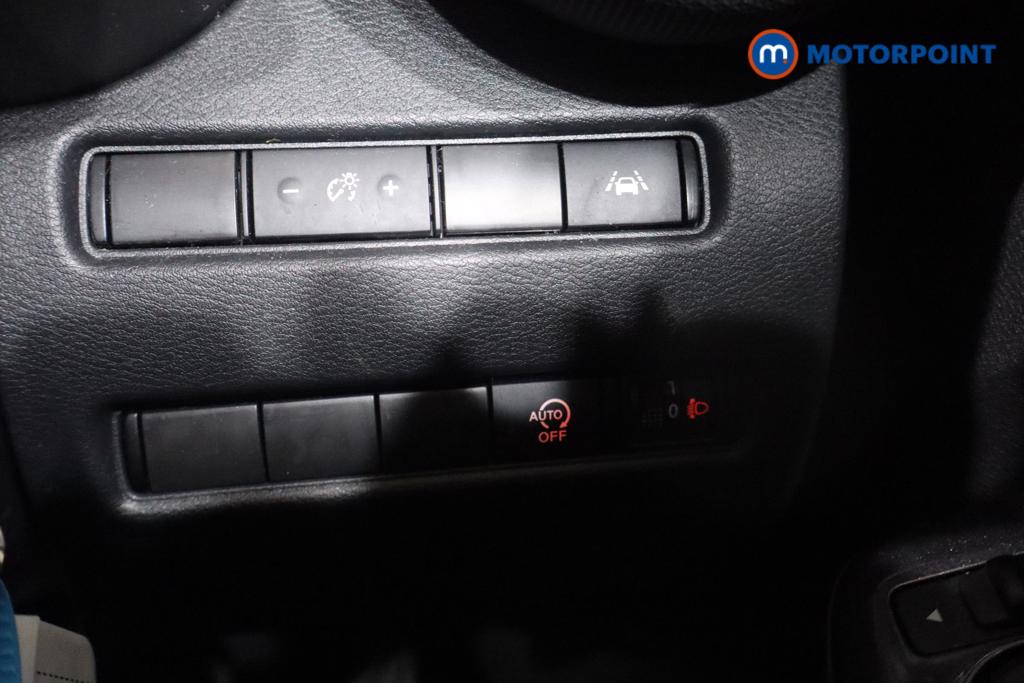 Nissan Juke Acenta Manual Petrol SUV - Stock Number (1628558) - 8th supplementary image