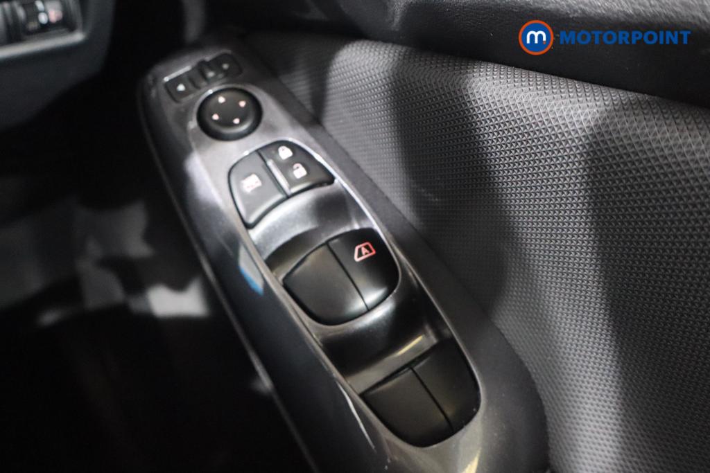 Nissan Juke Acenta Manual Petrol SUV - Stock Number (1628558) - 9th supplementary image