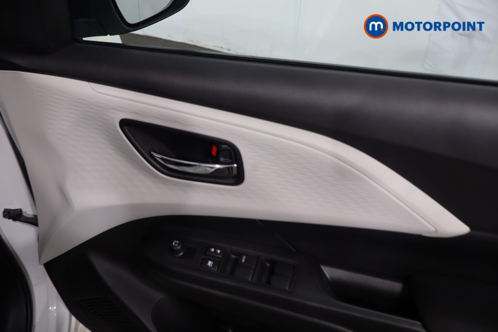 Suzuki Swift Motion Manual Petrol Hatchback - Stock Number (1628867) - 24th supplementary image