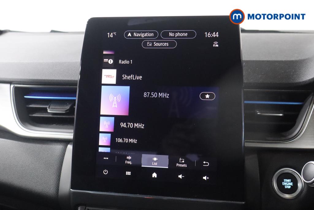 Renault Captur Launch Edition Automatic Petrol Plug-In Hybrid SUV - Stock Number (1629080) - 11th supplementary image
