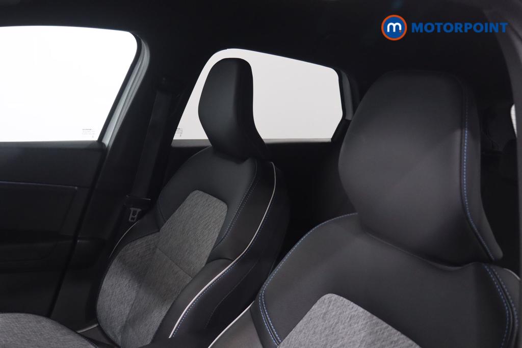 Renault Captur Launch Edition Automatic Petrol Plug-In Hybrid SUV - Stock Number (1629080) - 19th supplementary image