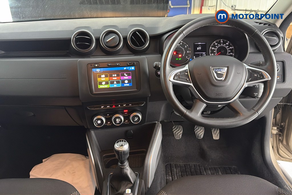 Dacia Duster Prestige Manual Petrol SUV - Stock Number (1629352) - 1st supplementary image