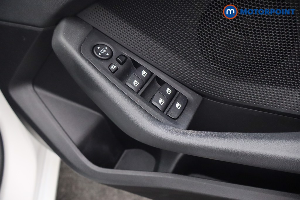 BMW 1 Series SE Automatic Petrol Hatchback - Stock Number (1629865) - 17th supplementary image