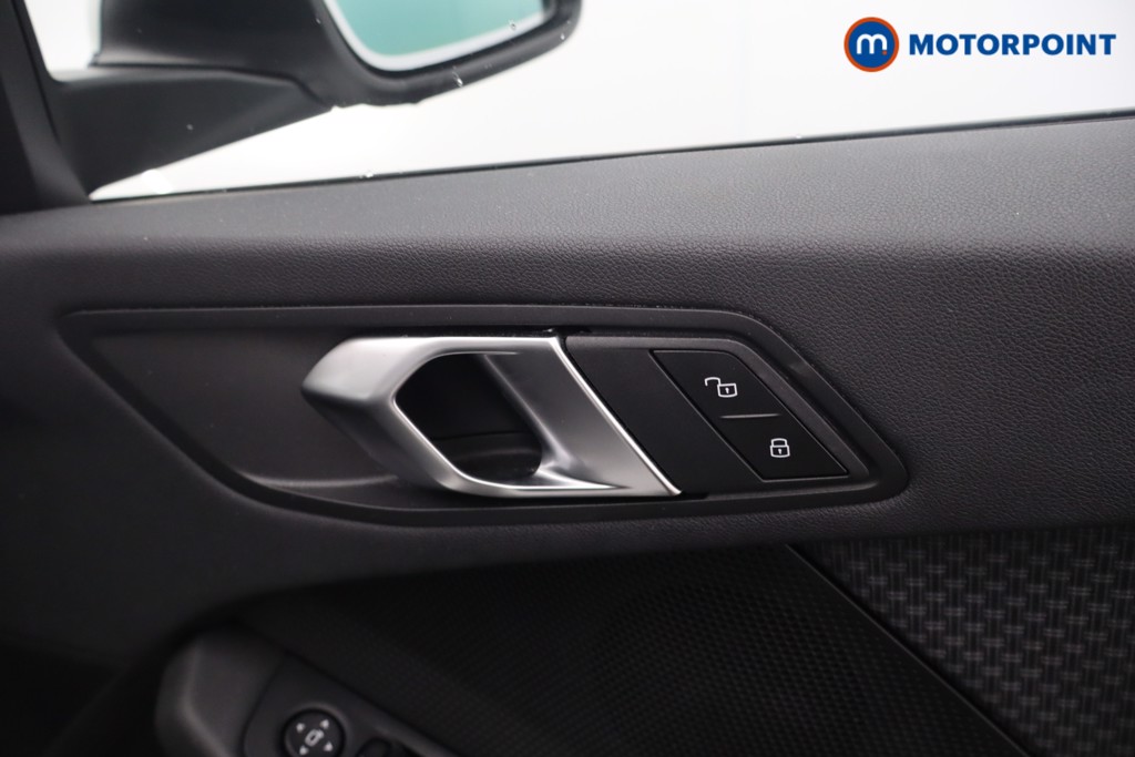 BMW 1 Series SE Automatic Petrol Hatchback - Stock Number (1629865) - 18th supplementary image