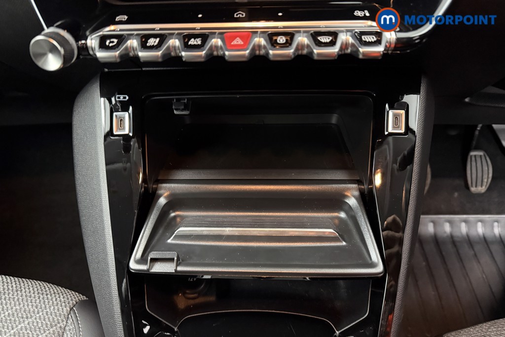 Peugeot 208 Allure Manual Petrol Hatchback - Stock Number (1630201) - 11th supplementary image